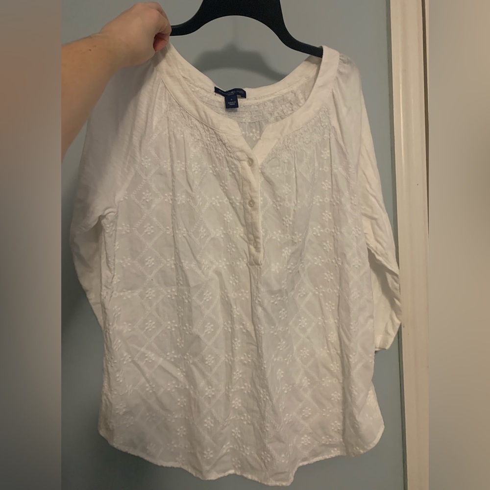 Women’s medium white blouse ✨